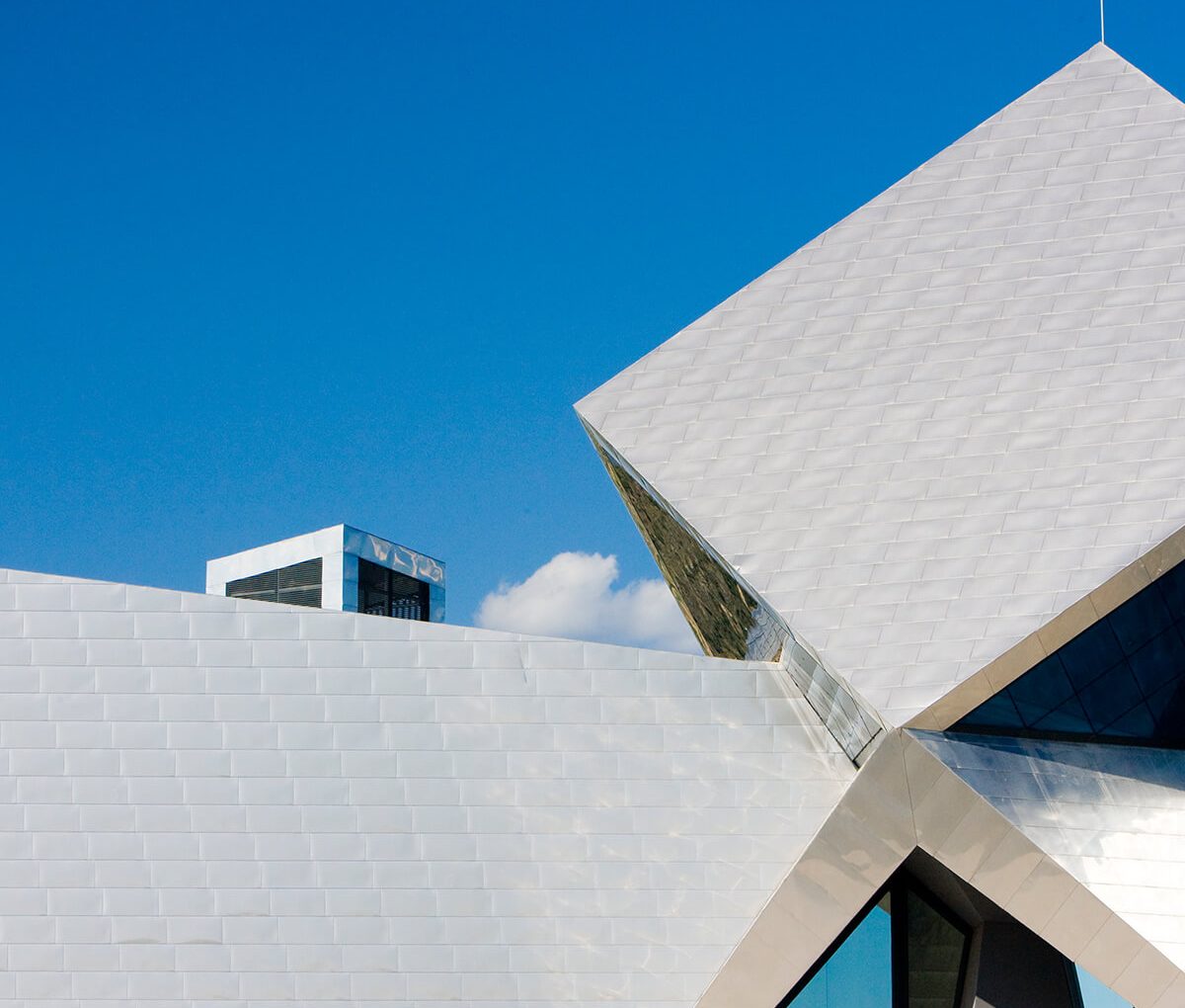 Materials: The Advantages of a Metal Roof